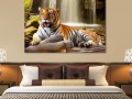 тигр на водопаде - постер Изображение 2
